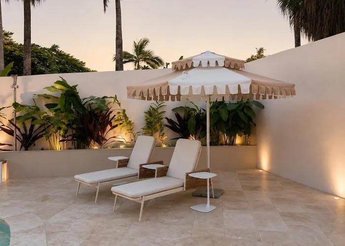 Family Friendly Hotels Club Tropical Resort - Official Onsite Reception & Check In